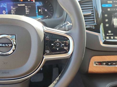 Certified 2024 Volvo XC90 B6 Plus AWD/4WD image 21