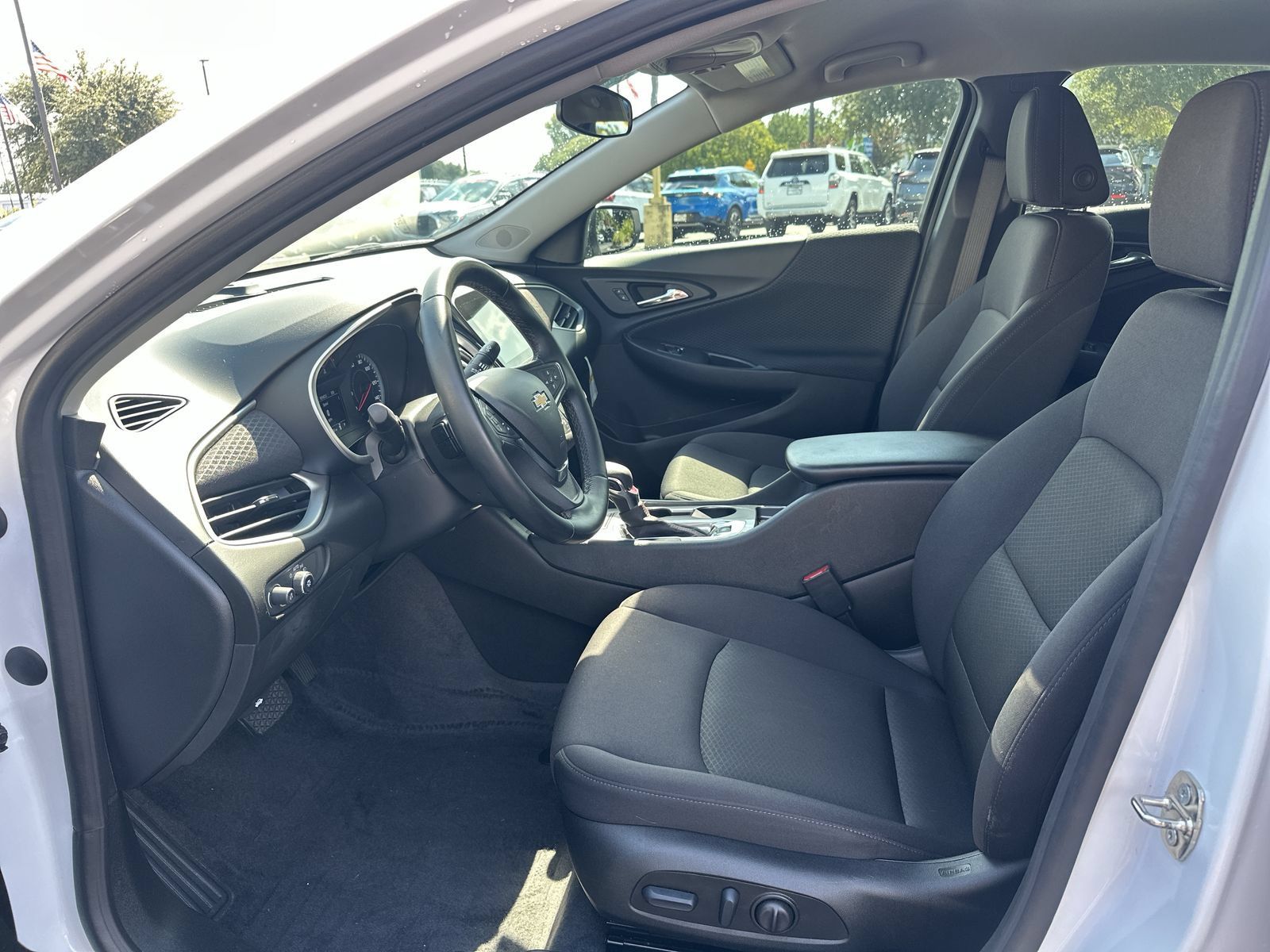 Used 2024 Chevrolet Malibu RS FWD image 16