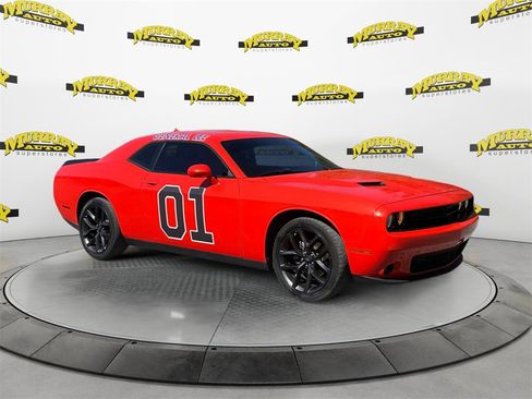 Used 2021 Dodge Challenger SXT w/ Blacktop Package image 7