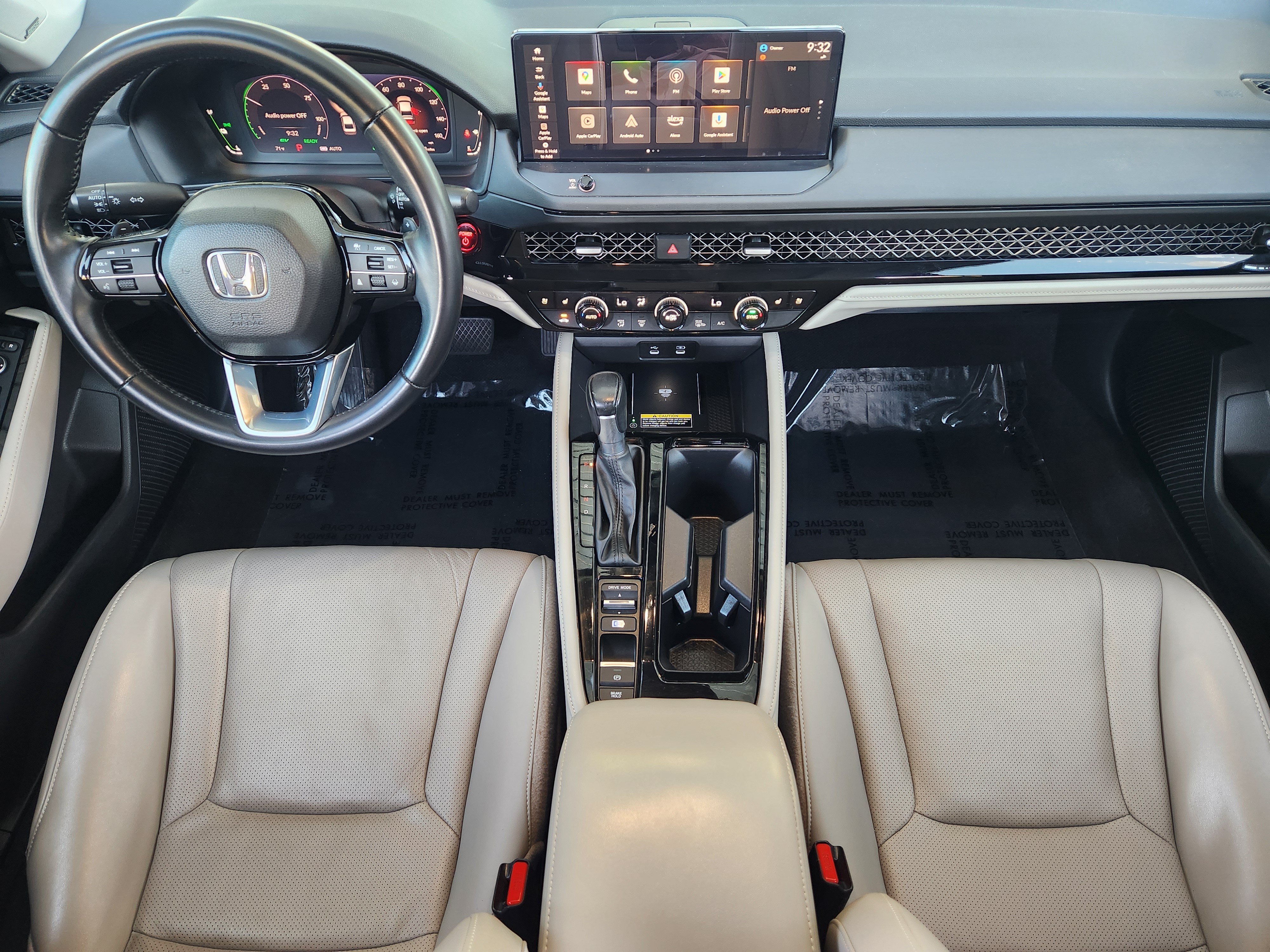 Used 2023 Honda Accord Touring image 2