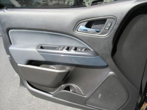 Used 2019 Chevrolet Colorado Z71 w/ Z71 Midnight Edition image 28