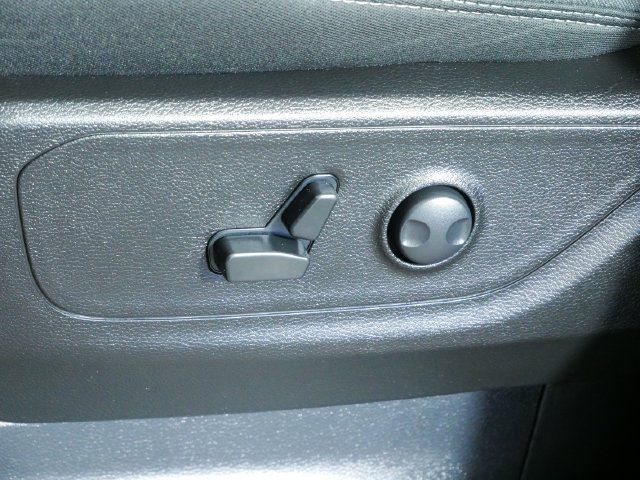 Used 2025 RAM 1500 Big Horn AWD/4WD image 23
