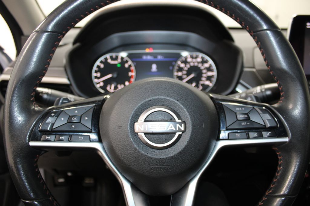 Used 2024 Nissan Altima 2.5 SR FWD image 28