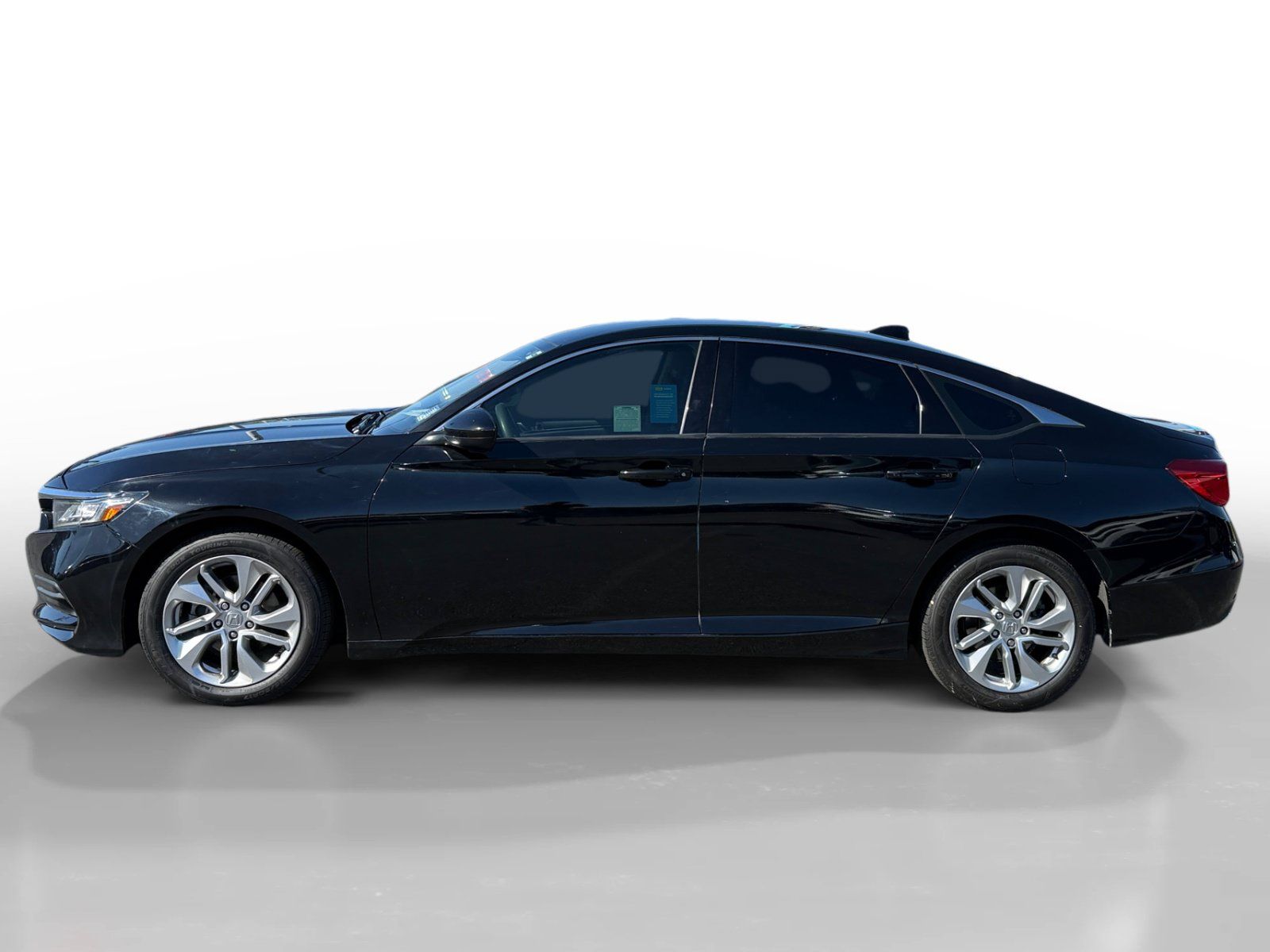 Used 2018 Honda Accord LX image 2