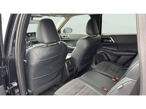 Used 2024 Mitsubishi Outlander Ralliart AWD/4WD image 13
