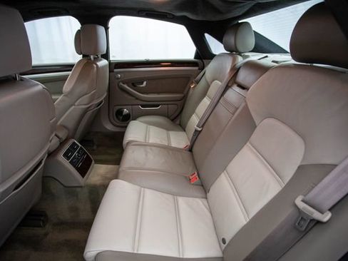 Used 2009 Audi S8 4dr Sedan image 24