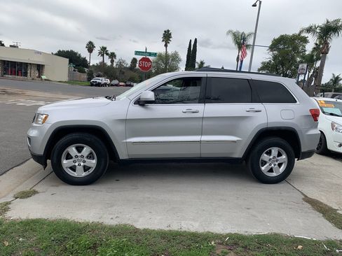 Used 2013 Jeep Grand Cherokee Laredo image 3
