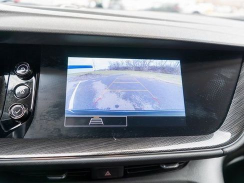 Used 2023 Buick Envision Preferred image 29