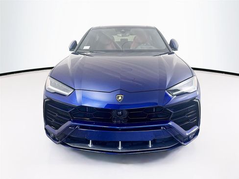 Used 2019 Lamborghini Urus image 2