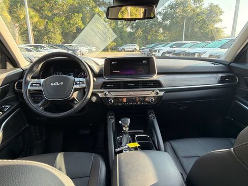 Certified 2022 Kia Telluride EX FWD image 21