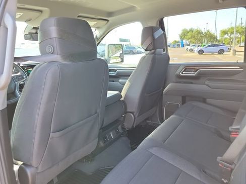 Used 2025 Chevrolet Silverado 2500 LT w/ Convenience Package AWD/4WD image 10