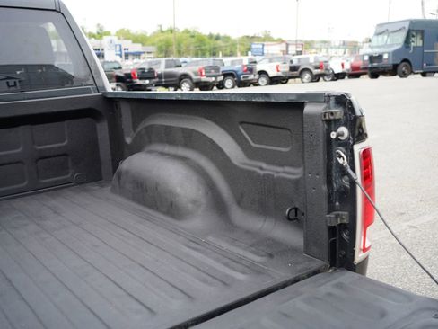 Used 2018 RAM 1500 Laramie w/ Convenience Group AWD/4WD image 13