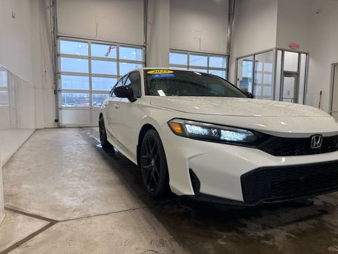 Certified 2025 Honda Civic Sport image 4