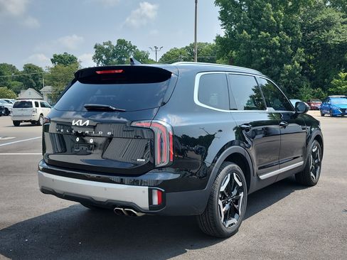 Used 2023 Kia Telluride EX w/ EX Captain's Chair Package AWD/4WD image 5