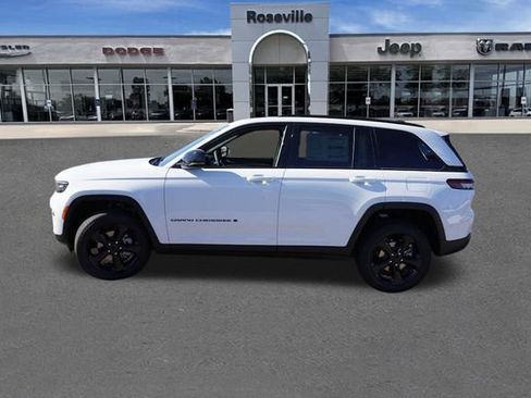 New 2025 Jeep Grand Cherokee Limited w/ Black Appearance Package image 6