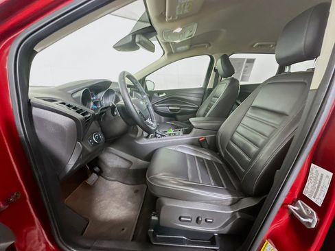 Used 2019 Ford Escape SEL image 13