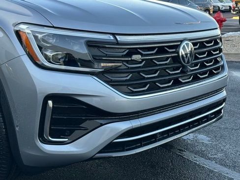 New 2026 Volkswagen Atlas Cross Sport SEL Premium R-Line image 9