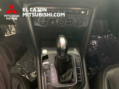 Used 2019 Volkswagen Tiguan SEL R-Line image 12