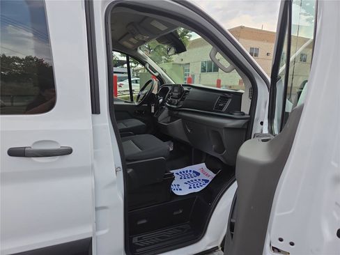 Used 2024 Ford Transit 250 Low Roof w/ Exterior Upgrade Package image 26