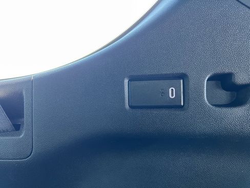 Used 2023 Chevrolet Suburban LT image 54