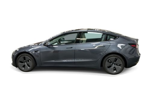 Certified 2023 Tesla Model 3 Standard Range RWD image 3