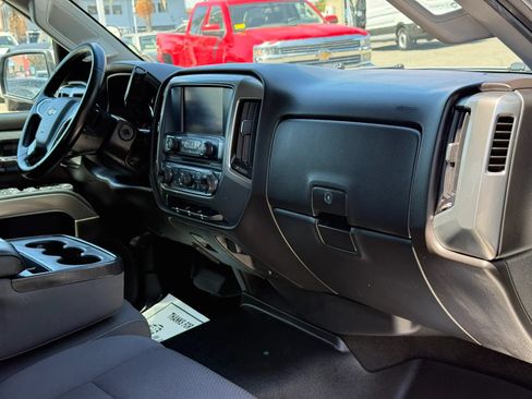 Used 2018 Chevrolet Silverado 1500 LT w/ All Star Edition AWD/4WD image 18