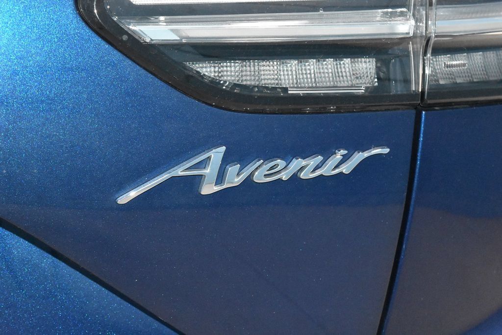 Used 2023 Buick Envision Avenir FWD image 33