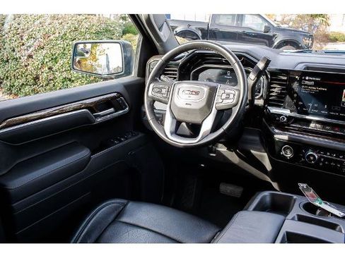 Used 2022 GMC Sierra 1500 Elevation image 15