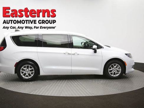 Used 2023 Chrysler Voyager LX FWD image 43