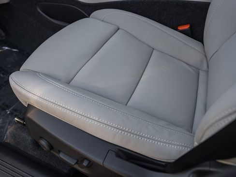 New 2026 Volvo XC40 B5 Ultra w/ Protection Package Premier image 33