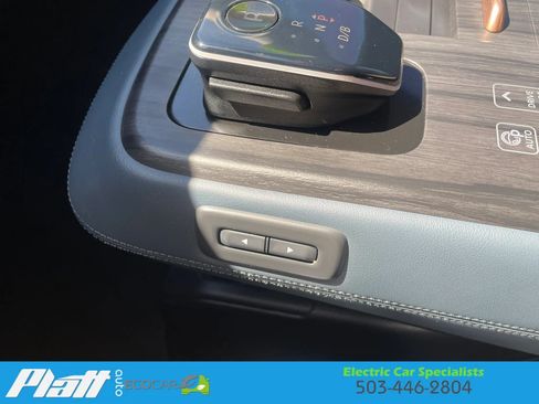 Used 2023 Nissan Ariya AWD/4WD image 29