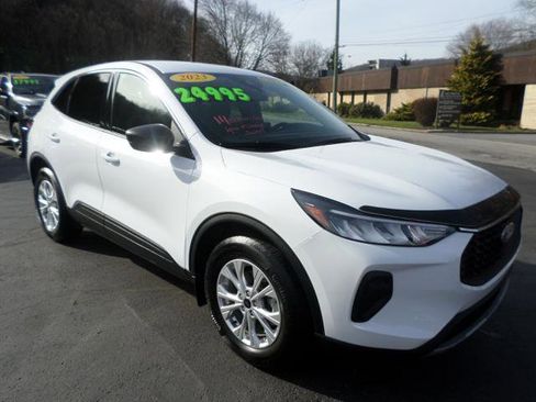 Used 2023 Ford Escape Active image 1