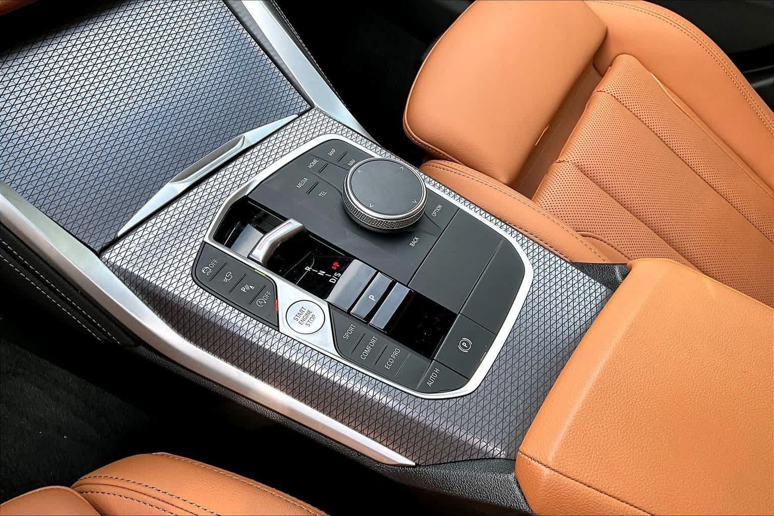 Used 2025 BMW M440i RWD image 16