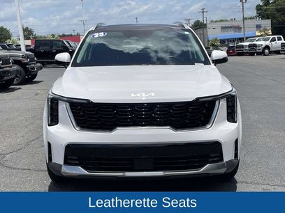 Used 2025 Kia Sorento EX w/ Panoramic Sunroof Package
