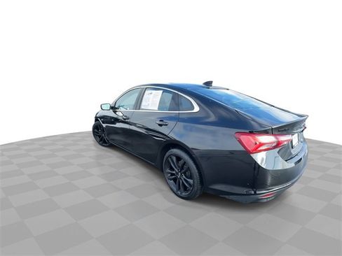 Used 2025 Chevrolet Malibu LT w/ Midnight Edition image 6