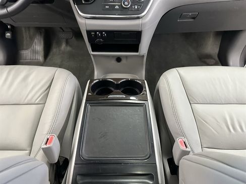 Used 2017 Toyota Sienna XLE w/ XLE Navigation Package AWD/4WD image 35