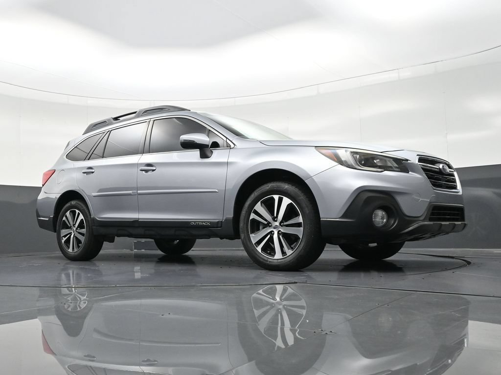 Used 2019 Subaru Outback 3.6R Limited AWD/4WD image 26