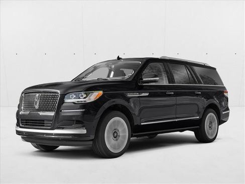 Used 2022 Lincoln Navigator Reserve AWD/4WD image 1