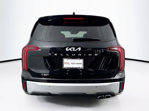 Used 2024 Kia Telluride S w/ S Sunroof Package image 7