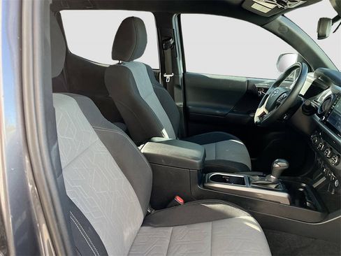 Used 2020 Toyota Tacoma TRD Off-Road image 26