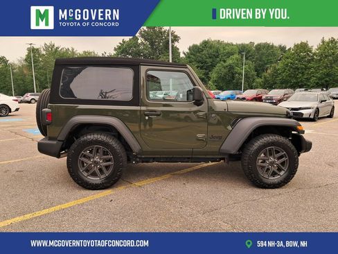 Used 2024 Jeep Wrangler Sport AWD/4WD image 8