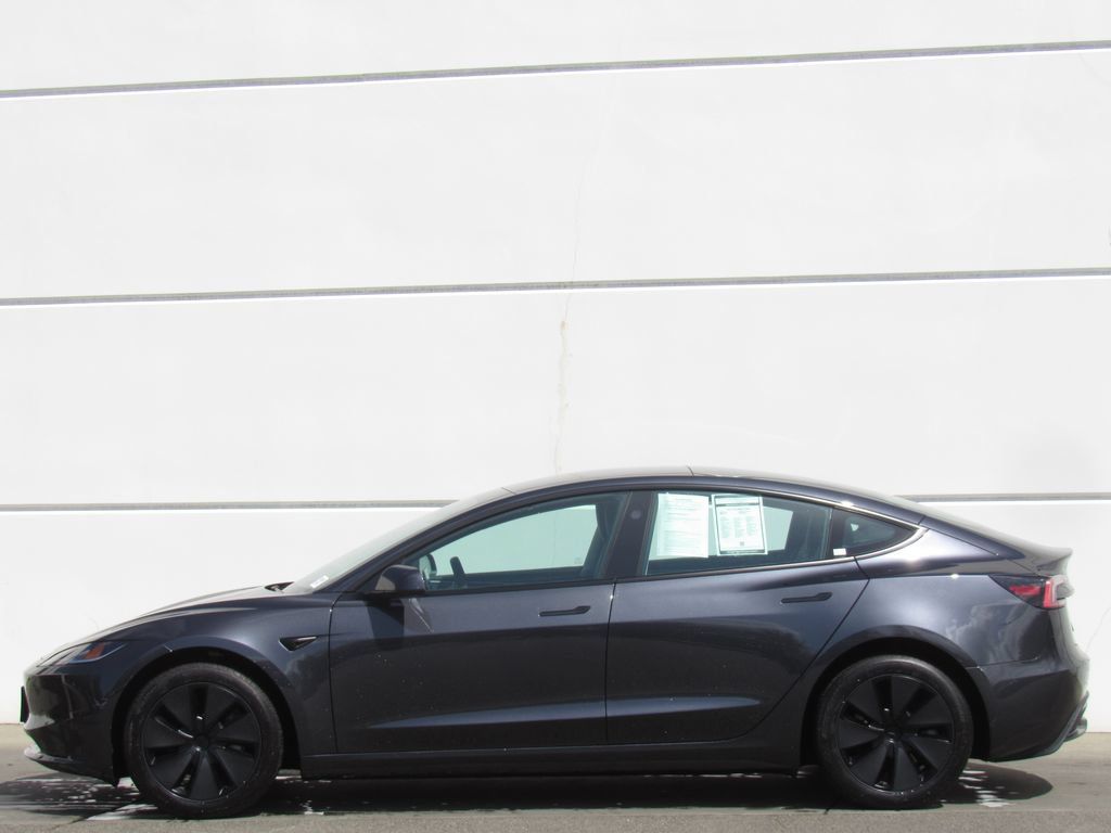 Used 2024 Tesla Model 3 Standard Range RWD image 4