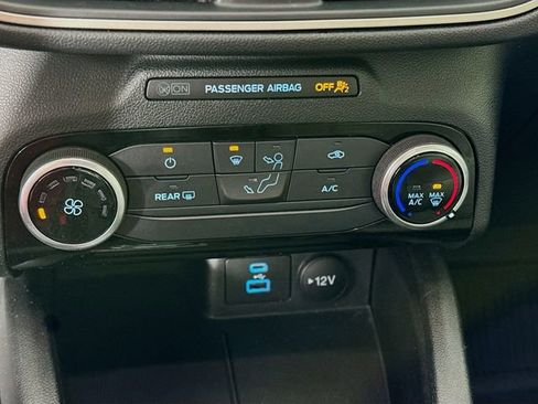 Used 2022 Ford Escape S image 18