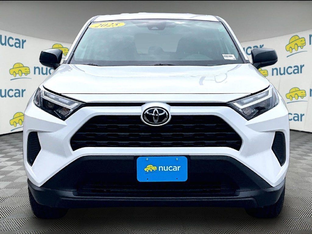 Used 2025 Toyota RAV4 LE AWD/4WD image 2