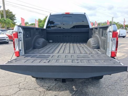 Used 2018 Ford F250 XLT w/ XLT Premium Package AWD/4WD image 28
