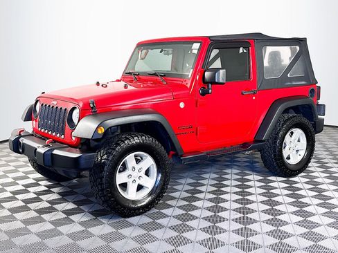 Used 2017 Jeep Wrangler Sport image 4