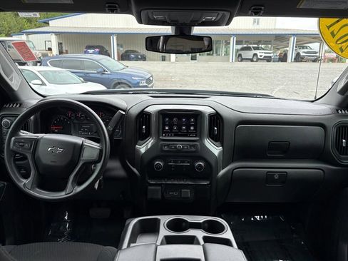 Used 2021 Chevrolet Silverado 1500 Custom Trail Boss w/ LPO, Dark Essentials Package AWD/4WD image 7