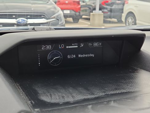 Used 2023 Subaru Forester Premium AWD/4WD image 27