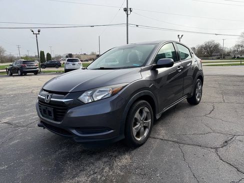 Used 2018 Honda HR-V LX image 1
