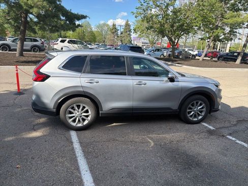 Used 2025 Honda CR-V EX-L image 7